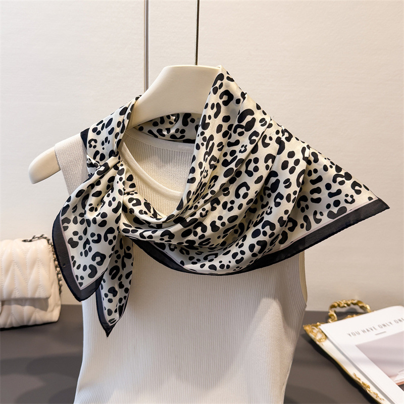 New Fashionable Bandanas Imita - Face Scarf Mask 评论和价格