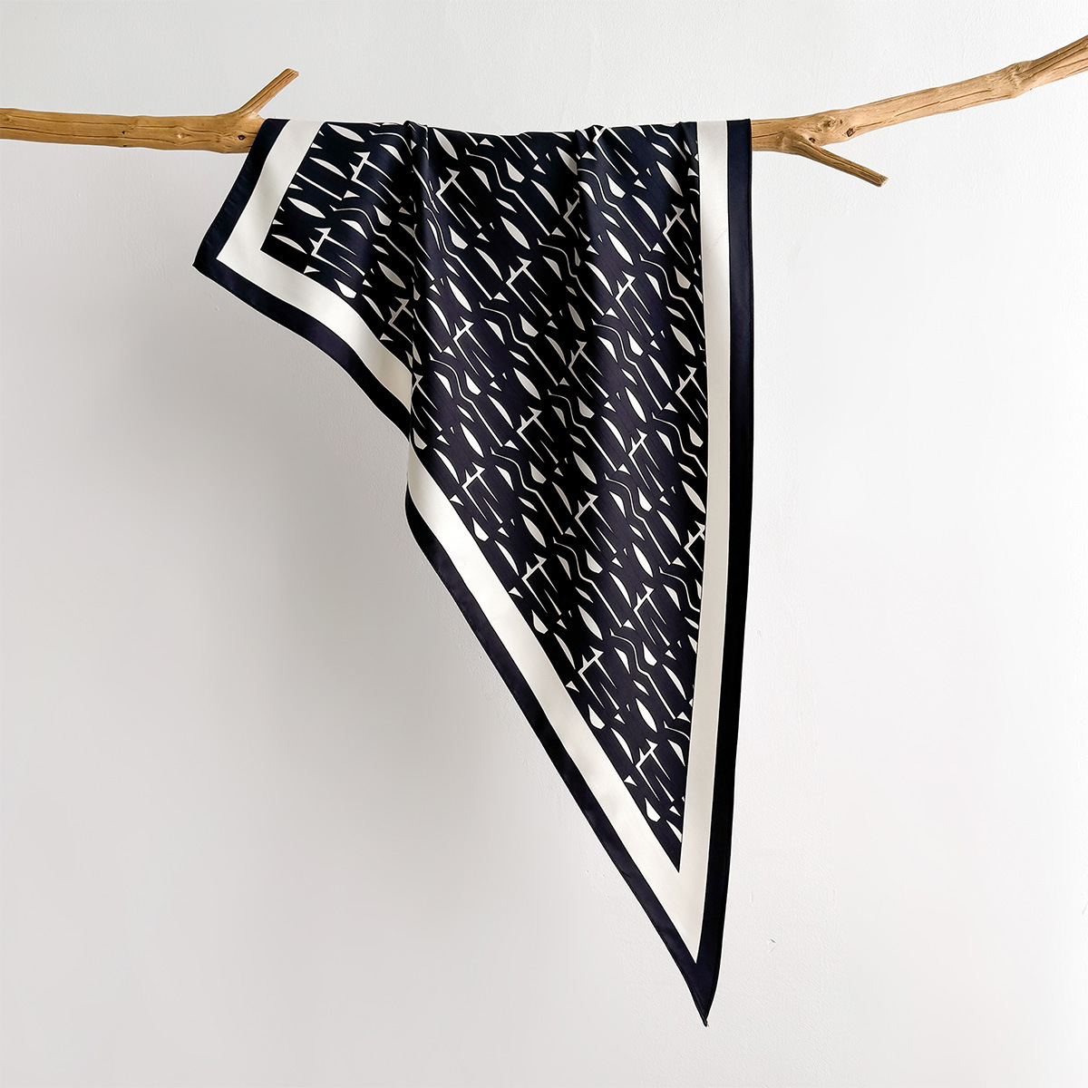 Spring Printed Square Scarf Fo - Silk Neck Scarf 评论和价格
